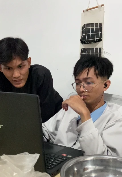 Suasana kerja tim Pyramidsoft